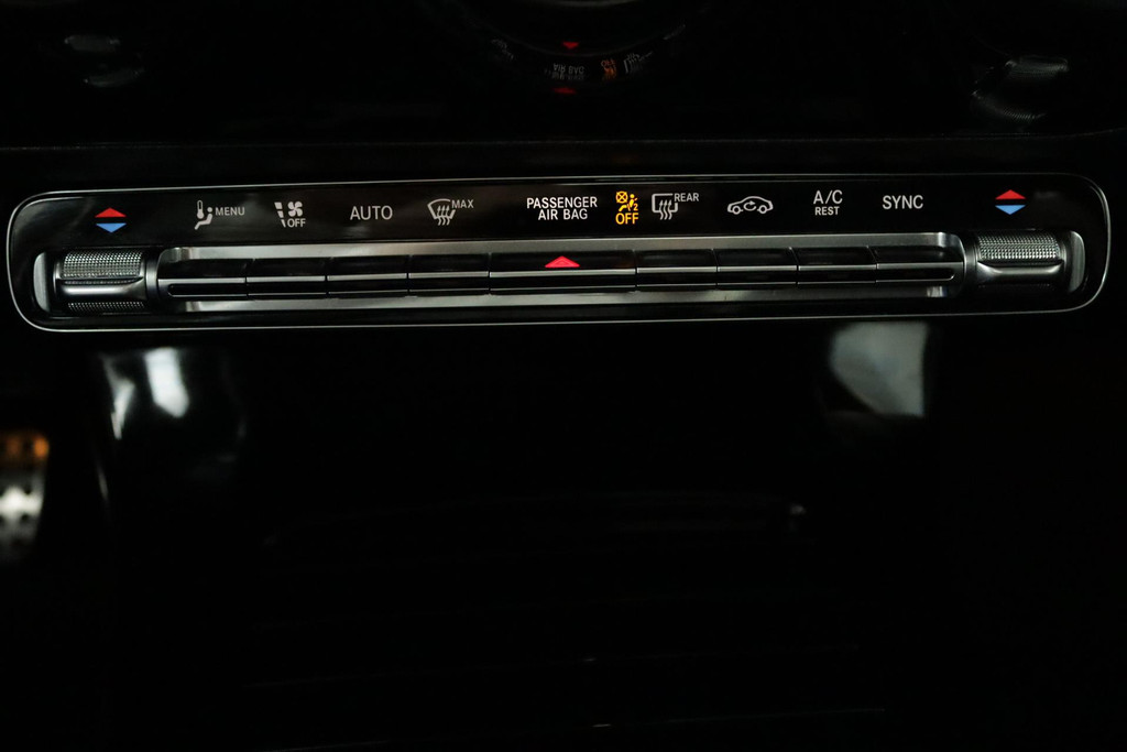 
Benz CLA-Klasse 180 Business Solution AMG Automaat (PANORAMADAK, SFEERV, CAMERA, BURMEISTER, NL-AUTO, GOED ONDERHOUDEN) vol									