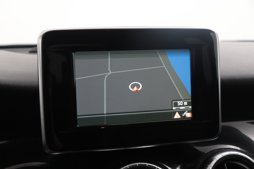 
Benz CLA-Klasse 180 Blue Lease Edition(NL-Auto, Navi, Airco, Parkeersensoren V+A, Cruise Con, Etc) vol									