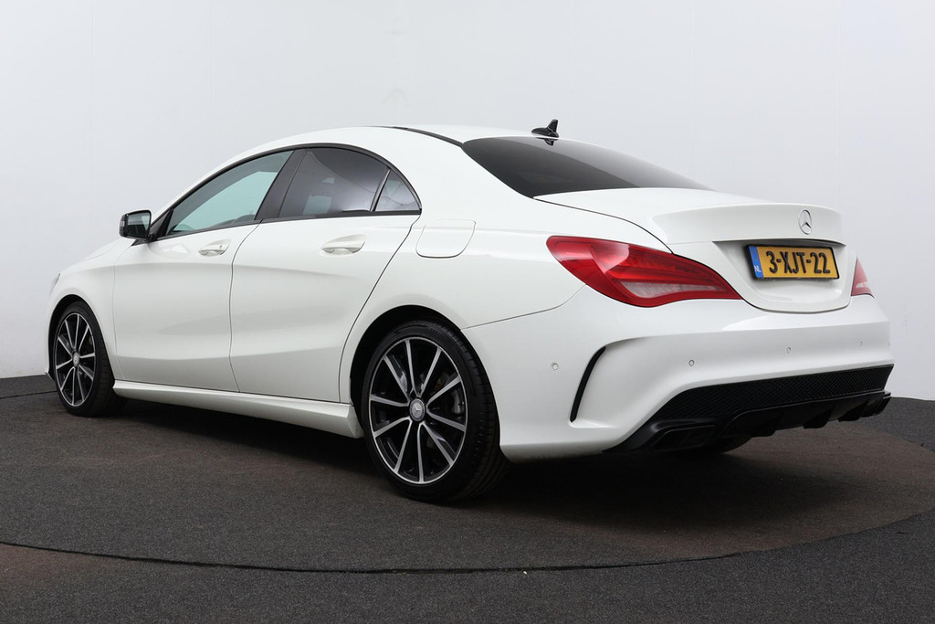 
Benz CLA-Klasse 180 Blue Lease Edition(NL-Auto, Navi, Airco, Parkeersensoren V+A, Cruise Con, Etc) vol									