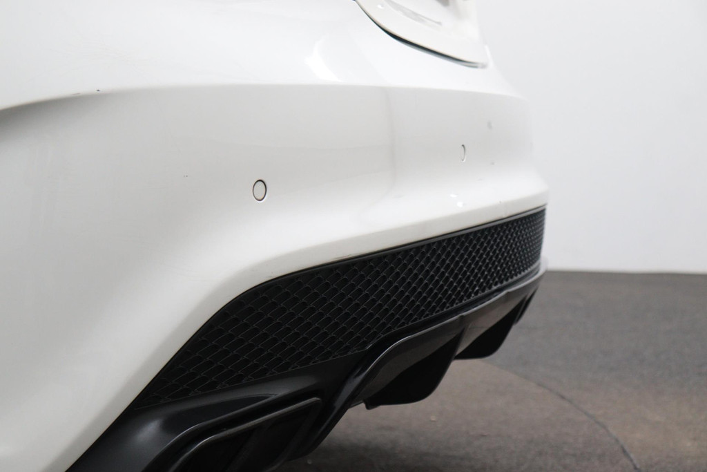 
Benz CLA-Klasse 180 Blue Lease Edition(NL-Auto, Navi, Airco, Parkeersensoren V+A, Cruise Con, Etc) vol									