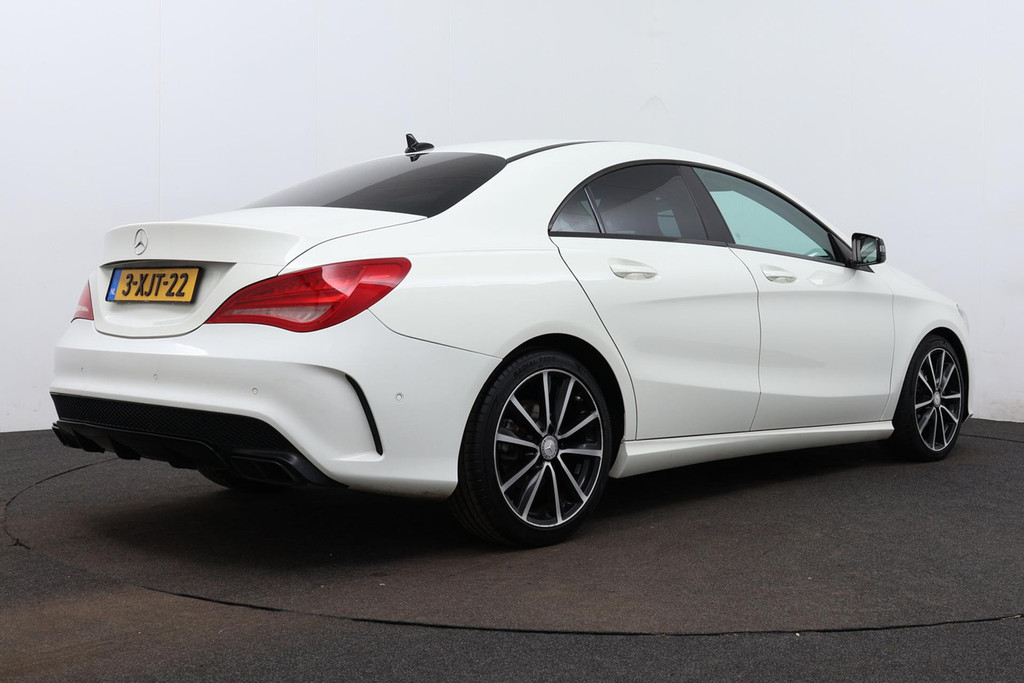 
Benz CLA-Klasse 180 Blue Lease Edition(NL-Auto, Navi, Airco, Parkeersensoren V+A, Cruise Con, Etc) vol									