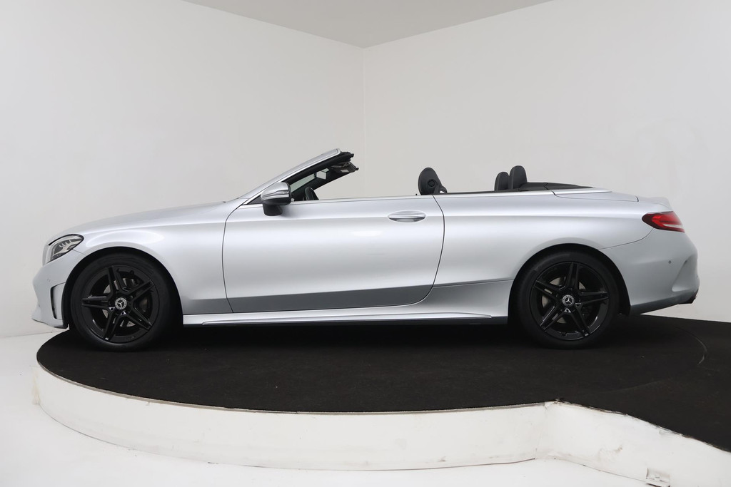 
Benz C-Klasse 200 Cabrio AMG FACELIFT (Dealer onderH, Navi Groot, Trekhaak, Camera, Nekverwarming, vol									