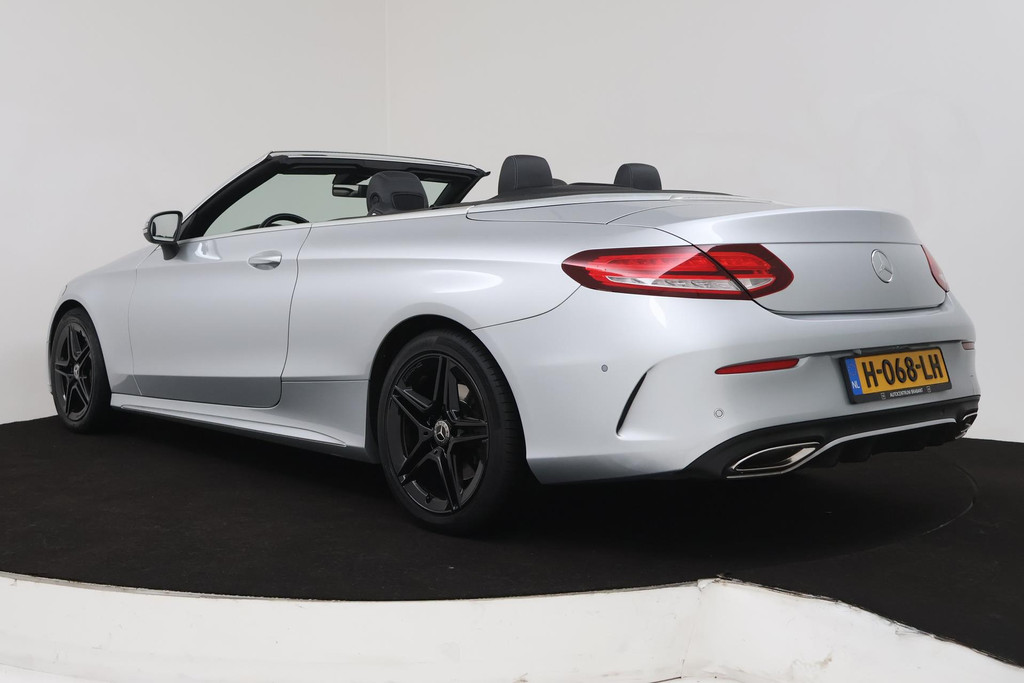 
Benz C-Klasse 200 Cabrio AMG FACELIFT (Dealer onderH, Navi Groot, Trekhaak, Camera, Nekverwarming, vol									