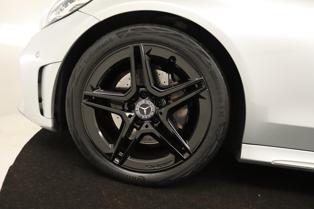 
Benz C-Klasse 200 Cabrio AMG FACELIFT (Dealer onderH, Navi Groot, Trekhaak, Camera, Nekverwarming, vol									