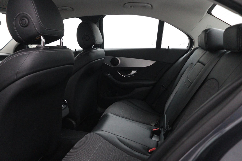 
Benz C-Klasse 350 e Lease Edition(NL-auto, Goed OnderH, Navi, Camera, StoelV, PDC V+A, Etc) vol									