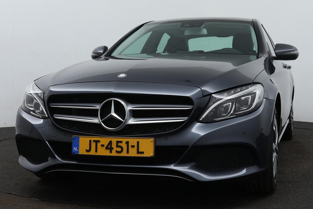 
Benz C-Klasse 350 e Lease Edition(NL-auto, Goed OnderH, Navi, Camera, StoelV, PDC V+A, Etc) vol									