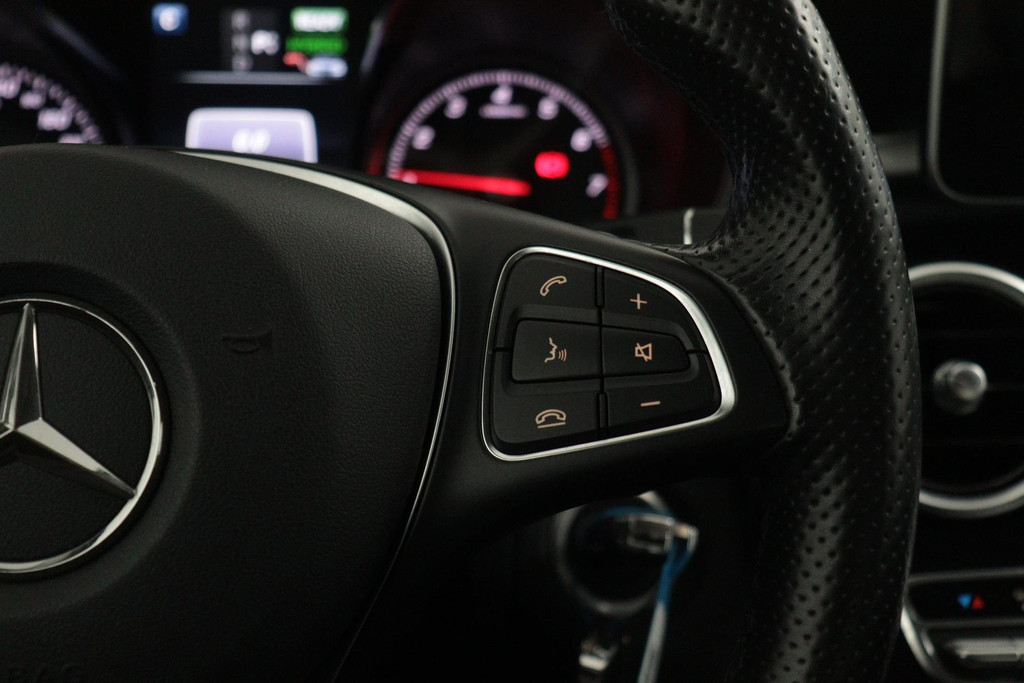 
Benz C-Klasse 350 e Lease Edition(NL-auto, Goed OnderH, Navi, Camera, StoelV, PDC V+A, Etc) vol									