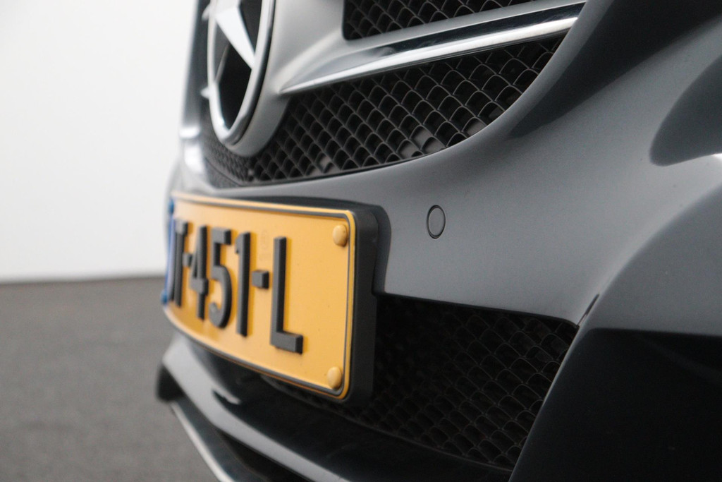 
Benz C-Klasse 350 e Lease Edition(NL-auto, Goed OnderH, Navi, Camera, StoelV, PDC V+A, Etc) vol									