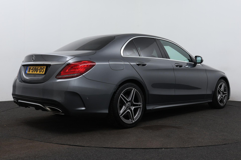 
Benz C-Klasse 180 Solution AMG (GROOT-SCHERM, DIGITALE COCKPIT, STOELVERWARMING, CAMERA, 1e EIG, GOED ONDERHOUDEN) vol									