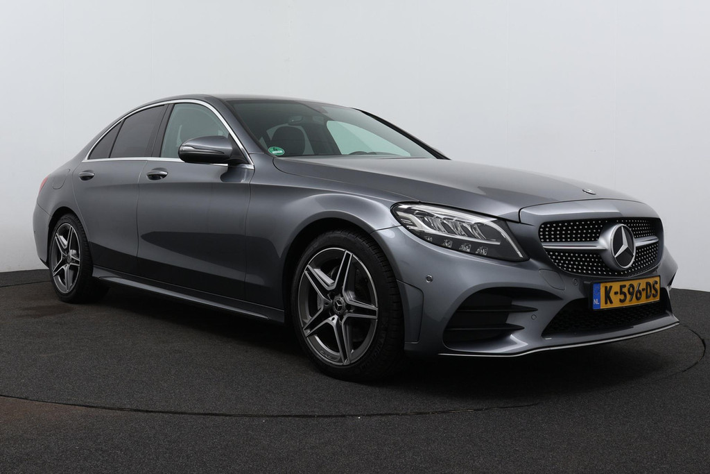 
Benz C-Klasse 180 Solution AMG (GROOT-SCHERM, DIGITALE COCKPIT, STOELVERWARMING, CAMERA, 1e EIG, GOED ONDERHOUDEN) vol									