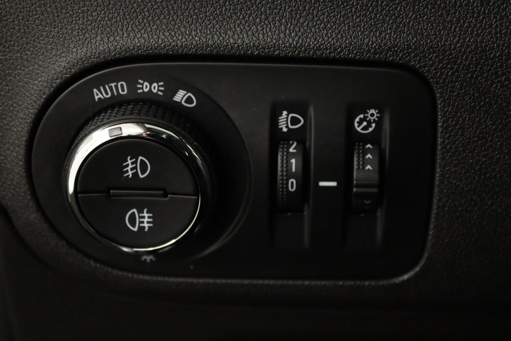 
Opel Crossland X 1.2 Online Edition (CARPLAY, NAVIGATIE, PARKEERSENSOREN, STOELVERWARMING, CLIMATE, NL-AUTO, GOED ONDERHOUDEN) vol									