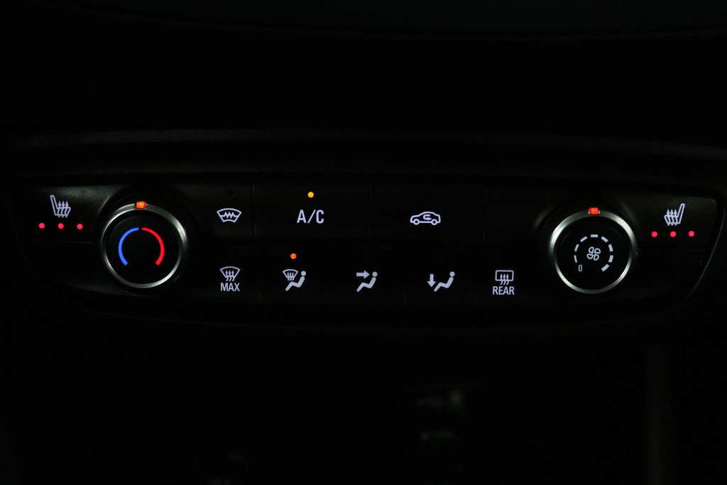 
Opel Crossland X 1.2 Online Edition (CARPLAY, NAVIGATIE, PARKEERSENSOREN, STOELVERWARMING, CLIMATE, NL-AUTO, GOED ONDERHOUDEN) vol									