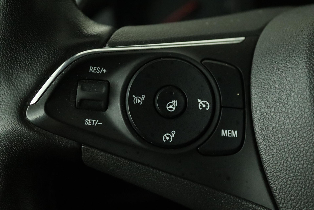 
Opel Crossland X 1.2 Online Edition (CARPLAY, NAVIGATIE, PARKEERSENSOREN, STOELVERWARMING, CLIMATE, NL-AUTO, GOED ONDERHOUDEN) vol									