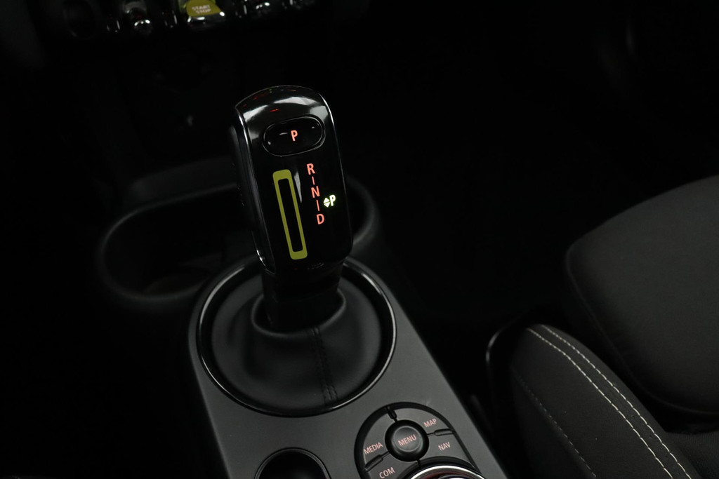 
MINI Mini Electric Essential 33 kWh AANBIEDING!!! (1e Eig, NL-auto, Dealer OnderH, Navi, Carplay, PDC, Cruise Con, Etc) vol									