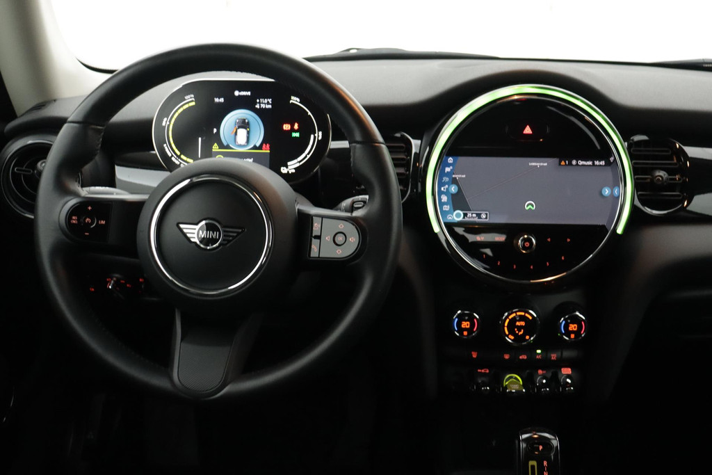 
MINI Mini Electric Essential 33 kWh AANBIEDING!!! (1e Eig, NL-auto, Dealer OnderH, Navi, Carplay, PDC, Cruise Con, Etc) vol									