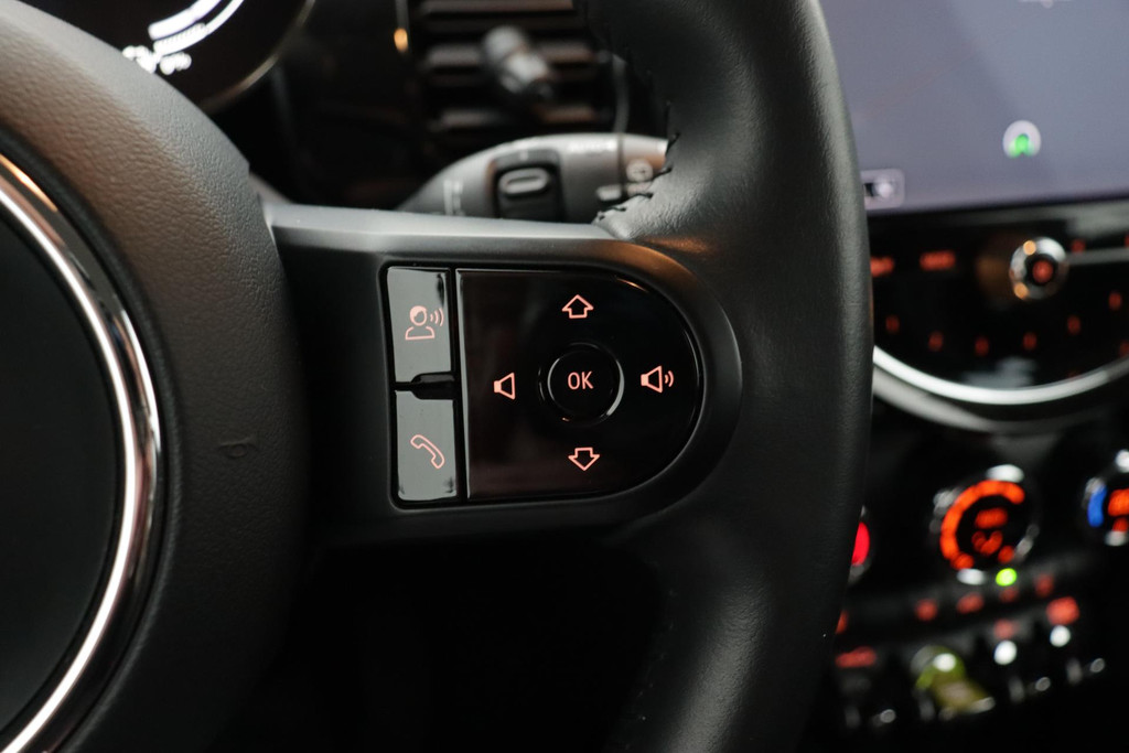 
MINI Mini Electric Essential 33 kWh AANBIEDING!!! (1e Eig, NL-auto, Dealer OnderH, Navi, Carplay, PDC, Cruise Con, Etc) vol									