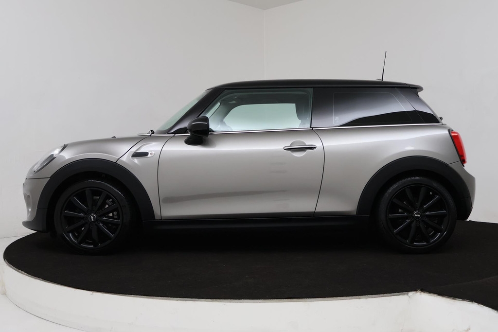 
MINI Mini 1.5 Cooper Edition Automaat (NAVIGATIE, CRUISE, MULTIMEDIA, LM VELGEN, NL AUTO) vol									