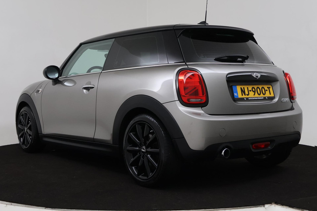 
MINI Mini 1.5 Cooper Edition Automaat (NAVIGATIE, CRUISE, MULTIMEDIA, LM VELGEN, NL AUTO) vol									
