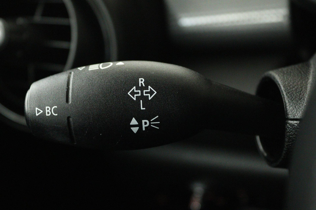 
MINI Mini 1.5 Cooper Edition Automaat (NAVIGATIE, CRUISE, MULTIMEDIA, LM VELGEN, NL AUTO) vol									