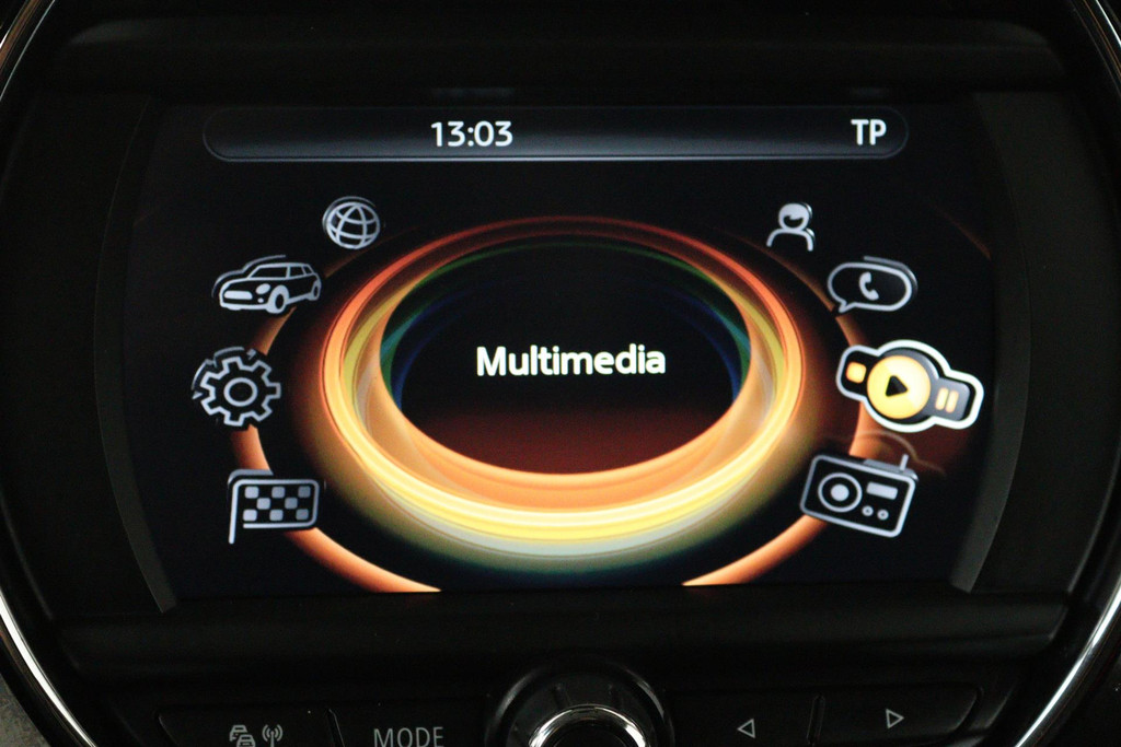 
MINI Mini 1.5 Cooper Edition Automaat (NAVIGATIE, CRUISE, MULTIMEDIA, LM VELGEN, NL AUTO) vol									