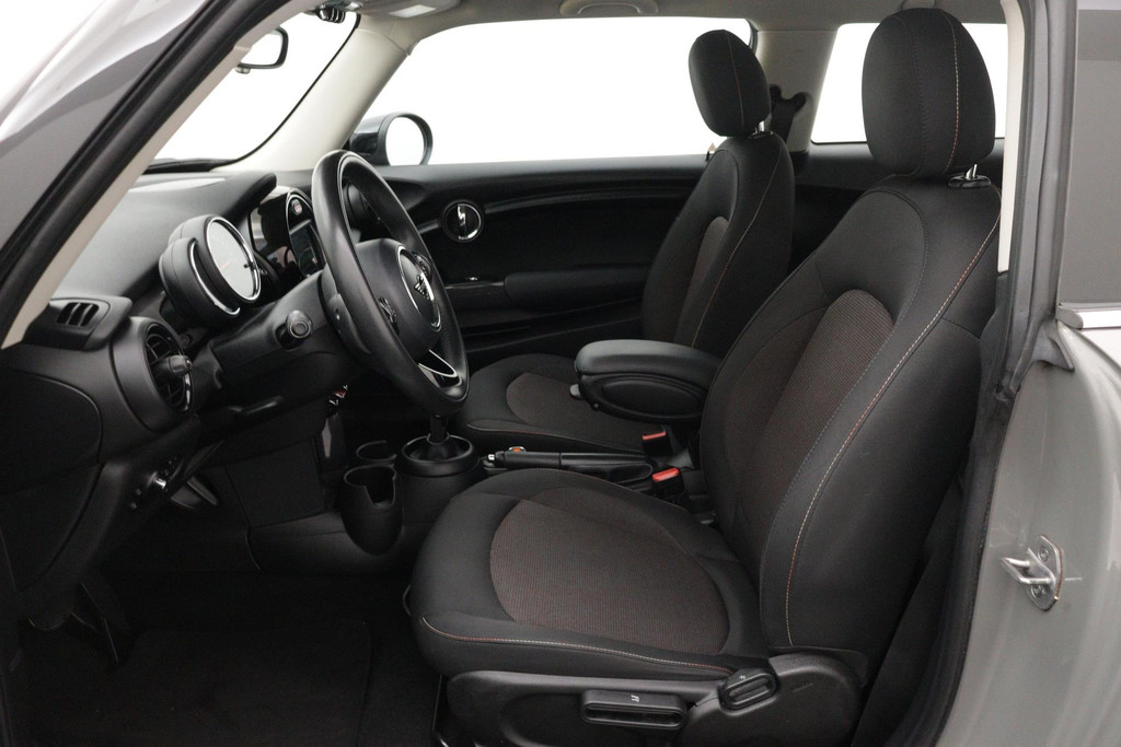 
MINI Mini 1.5 Cooper Salt Business (NL-auto, 1e Eig, Dealer onderhouden, Navigatie, Airco, Bluetooth, Cruise Con, Etc) vol									
