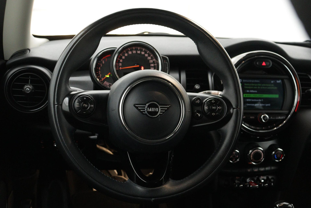 
MINI Mini 1.5 Cooper Salt Business (NL-auto, 1e Eig, Dealer onderhouden, Navigatie, Airco, Bluetooth, Cruise Con, Etc) vol									