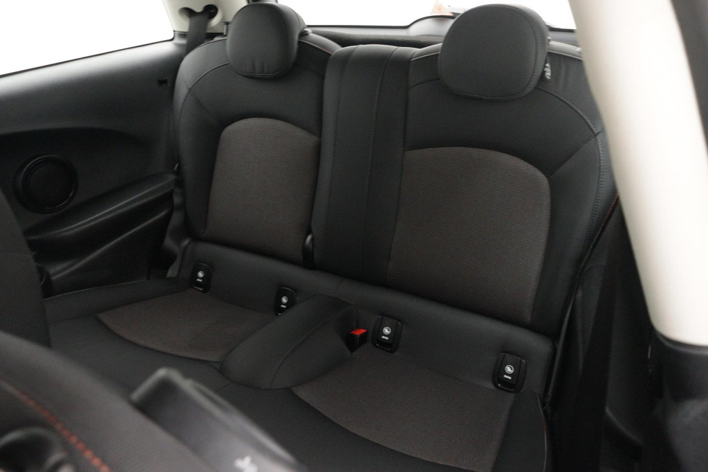 
MINI Mini 1.5 Cooper Salt Business (NL-auto, 1e Eig, Dealer onderhouden, Navigatie, Airco, Bluetooth, Cruise Con, Etc) vol									