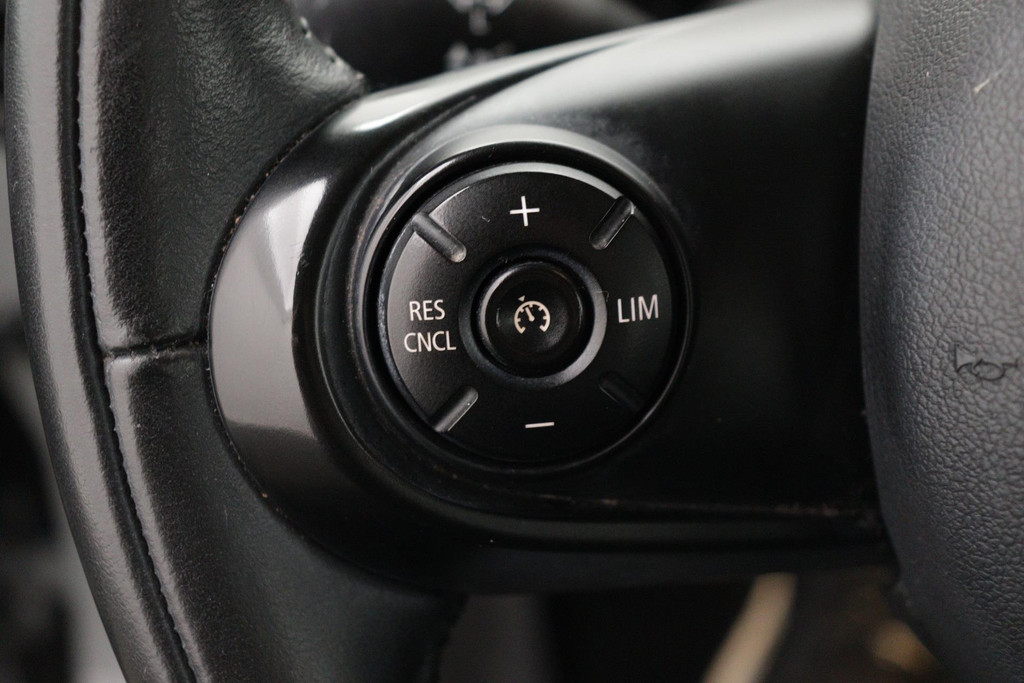 
MINI Mini 1.5 Cooper Salt Business (NL-auto, 1e Eig, Dealer onderhouden, Navigatie, Airco, Bluetooth, Cruise Con, Etc) vol									