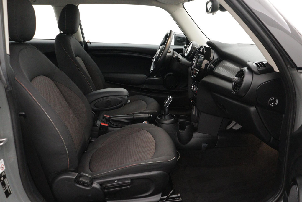 
MINI Mini 1.5 Cooper Salt Business (NL-auto, 1e Eig, Dealer onderhouden, Navigatie, Airco, Bluetooth, Cruise Con, Etc) vol									