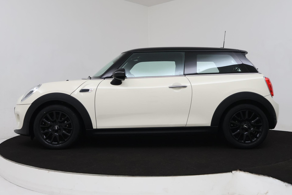 
MINI Mini 1.5 Cooper Pepper Business (PARKEERSENSOREN ACHTER, CRUISE CONTROL, BLUETOOTH, NAVIGATIE, NL-AUTO) vol									