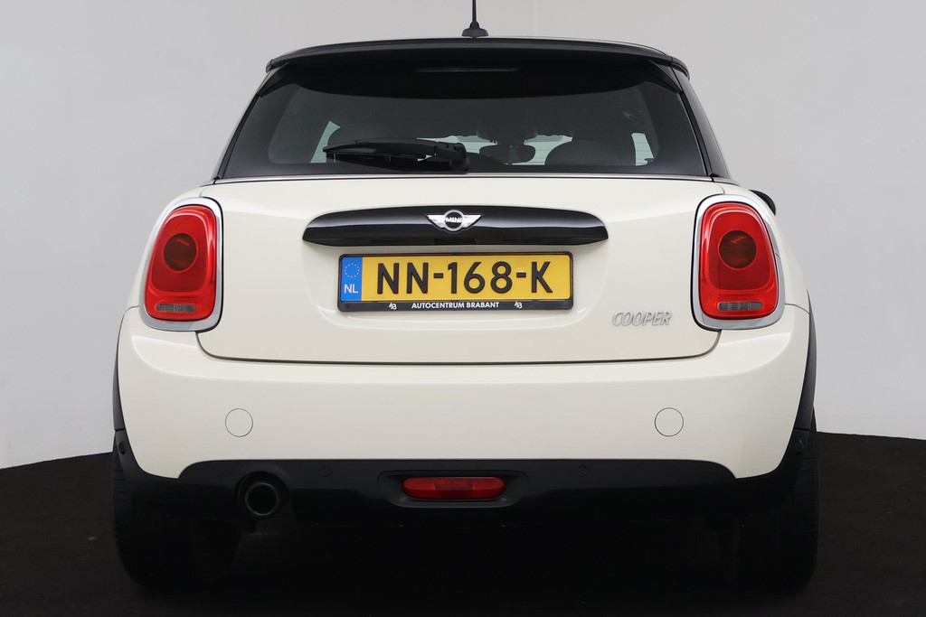 
MINI Mini 1.5 Cooper Pepper Business (PARKEERSENSOREN ACHTER, CRUISE CONTROL, BLUETOOTH, NAVIGATIE, NL-AUTO) vol									