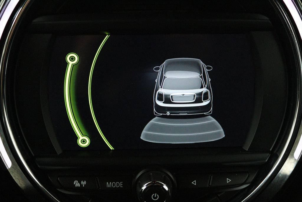 
MINI Mini 1.5 Cooper Pepper Business (PARKEERSENSOREN ACHTER, CRUISE CONTROL, BLUETOOTH, NAVIGATIE, NL-AUTO) vol									