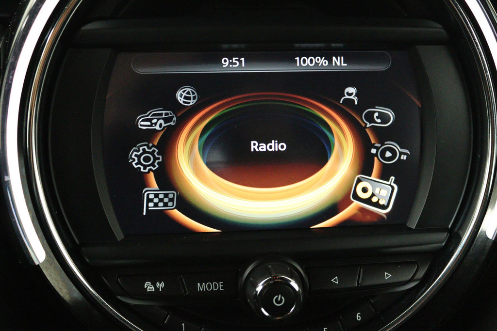 
MINI Mini 1.5 Cooper Pepper Business (PARKEERSENSOREN ACHTER, CRUISE CONTROL, BLUETOOTH, NAVIGATIE, NL-AUTO) vol									