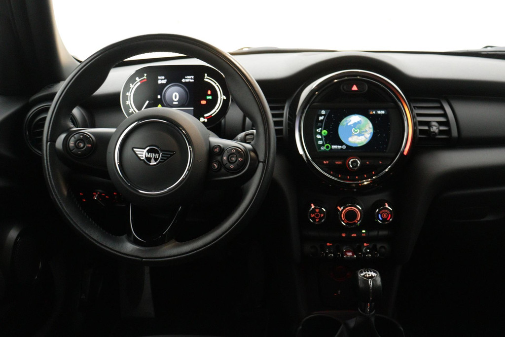 
MINI Mini 1.5 One Chili (1e eig, NL-auto, Dealer OnderH, Navi, Airco, PDC, Cruise Con, Etc) vol									