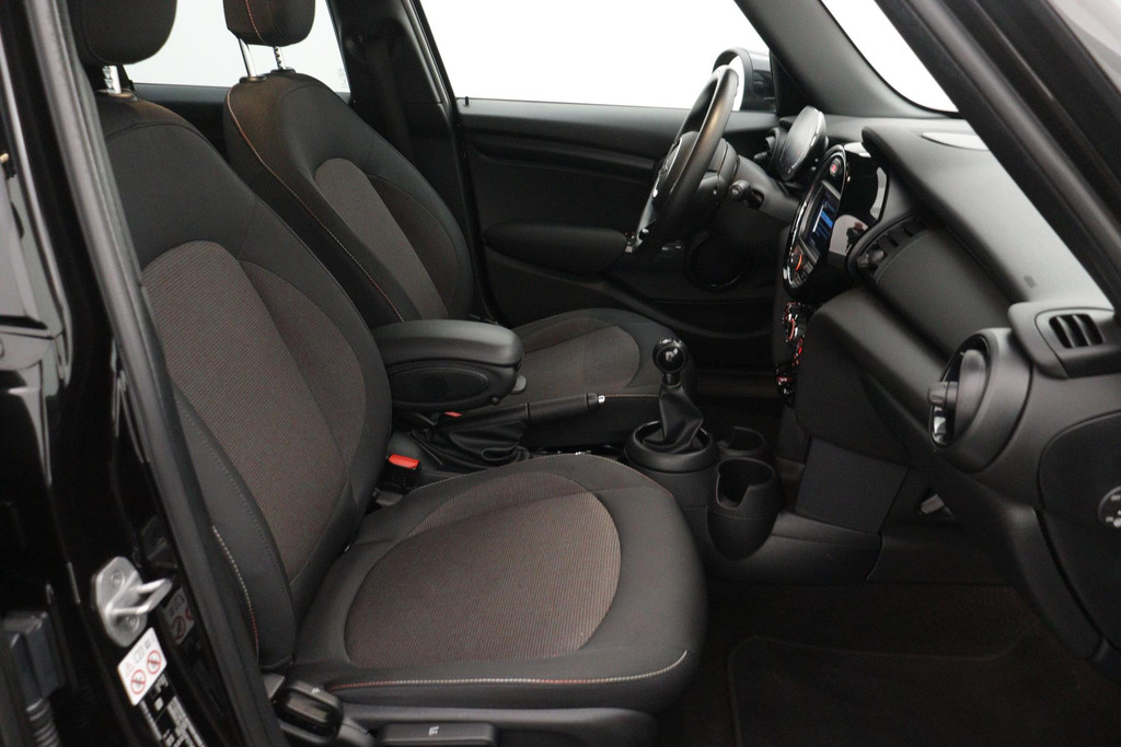 
MINI Mini 1.5 One Chili (1e eig, NL-auto, Dealer OnderH, Navi, Airco, PDC, Cruise Con, Etc) vol									