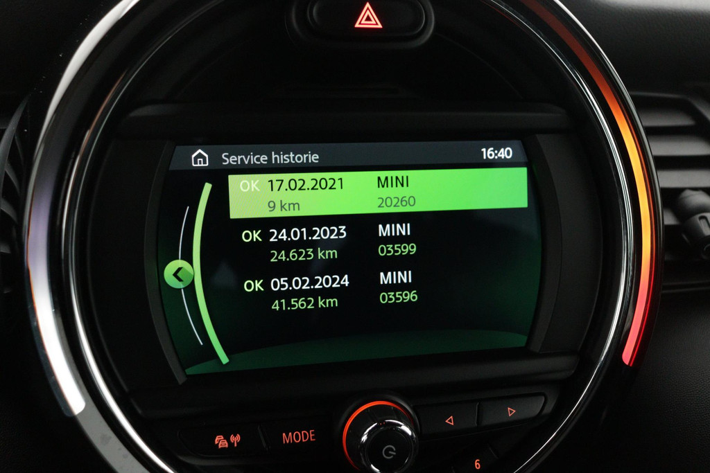 
MINI Mini 1.5 One Chili (1e eig, NL-auto, Dealer OnderH, Navi, Airco, PDC, Cruise Con, Etc) vol									