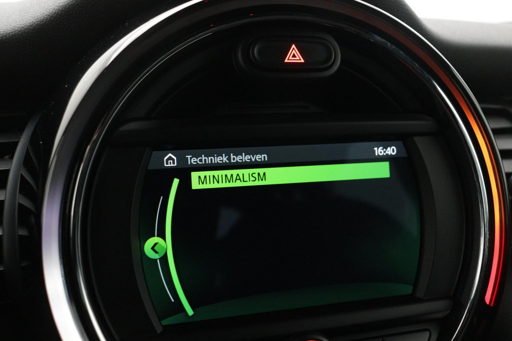 
MINI Mini 1.5 One Chili (1e eig, NL-auto, Dealer OnderH, Navi, Airco, PDC, Cruise Con, Etc) vol									