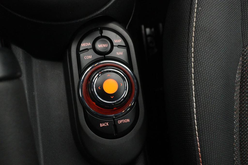 
MINI Mini 1.5 One Chili (1e eig, NL-auto, Dealer OnderH, Navi, Airco, PDC, Cruise Con, Etc) vol									