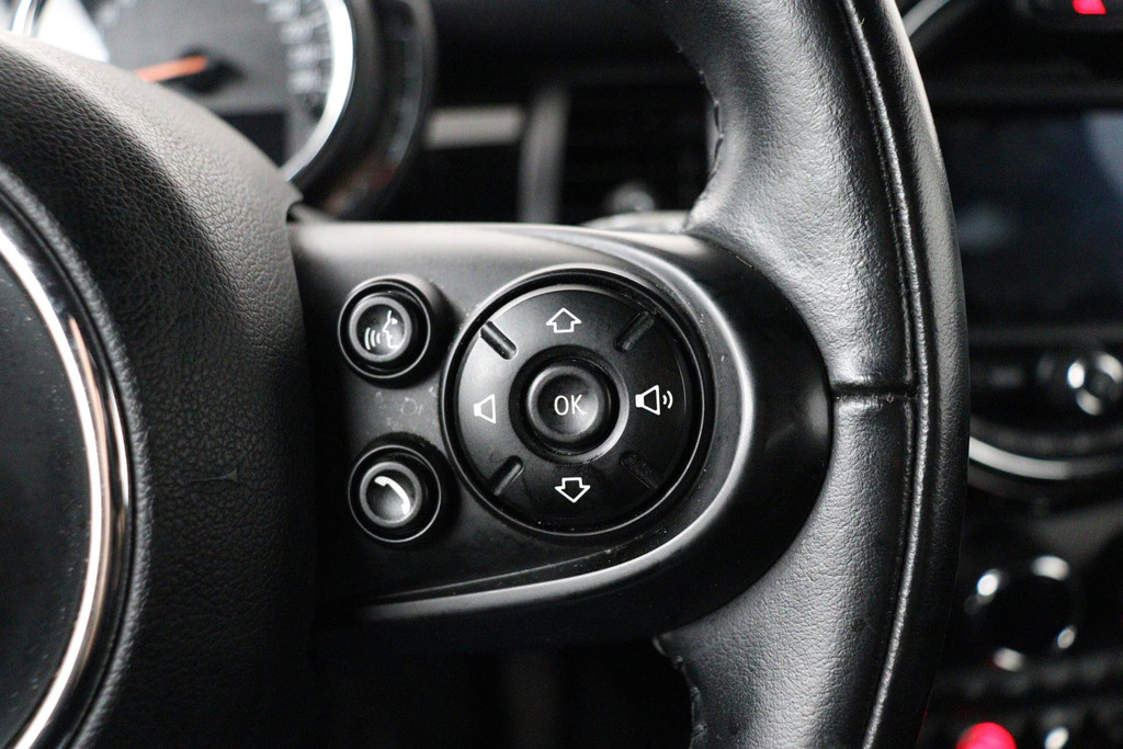 
MINI Mini 1.5 One Pepper Automaat (NL auto, Dealer onderh, Navi, Climaat controle, Cruise Control, Etc) vol									