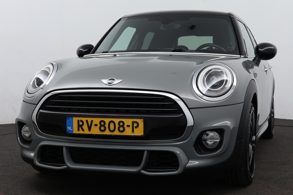 
MINI Mini 1.5 Cooper Serious Business JCW-Pakket (NL-auto, Goed OnderH, Navi, Parkeersensoren, Climate Con vol									