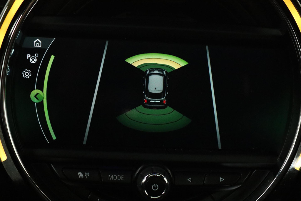 
MINI Mini 2.0 Cooper S Automaat (PANORAMADAK, HARMAN & KARDON, NAVIGATIE, PARKEERSENSOREN, STOELVERWARMING, NL-AUTO) vol									