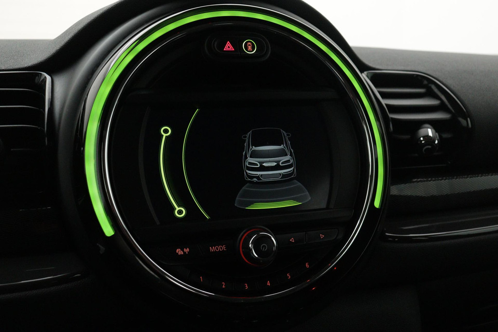 
MINI Clubman 1.5 One Business Automaat (NAVIGATIE, CLIMA, CRUISE, PARKEERSENSOREN, DEALER ONDERHOUDEN) vol									