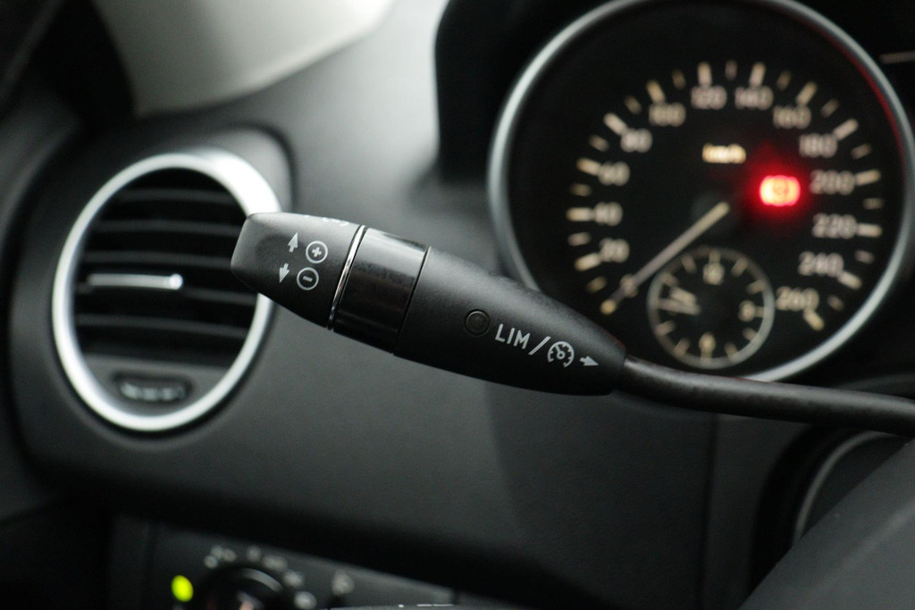 
Benz M-Klasse 320 CDI(PANO, Goed OnderH, TRAIL BAND, TrekH, LEDER, Elektr stoel, ETC) vol									