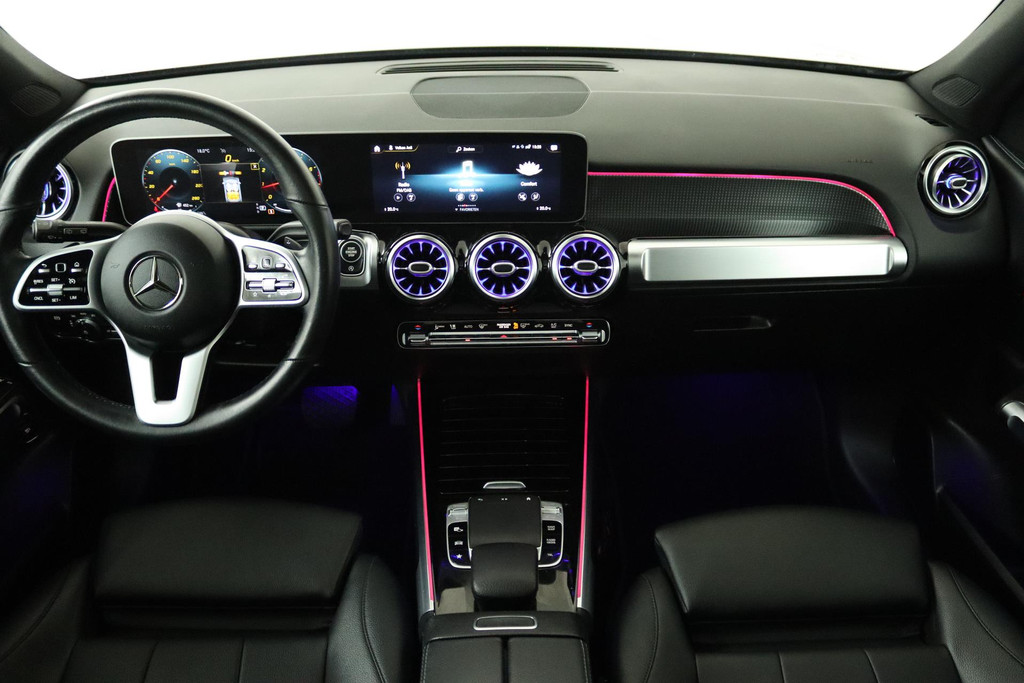 
Benz GLB 200 Business Solution Luxury (PANORAMADAK, SFEERVERLICHTING, STOELVERARMING, CAMERA, GOED ONDERHOUDEN) vol									