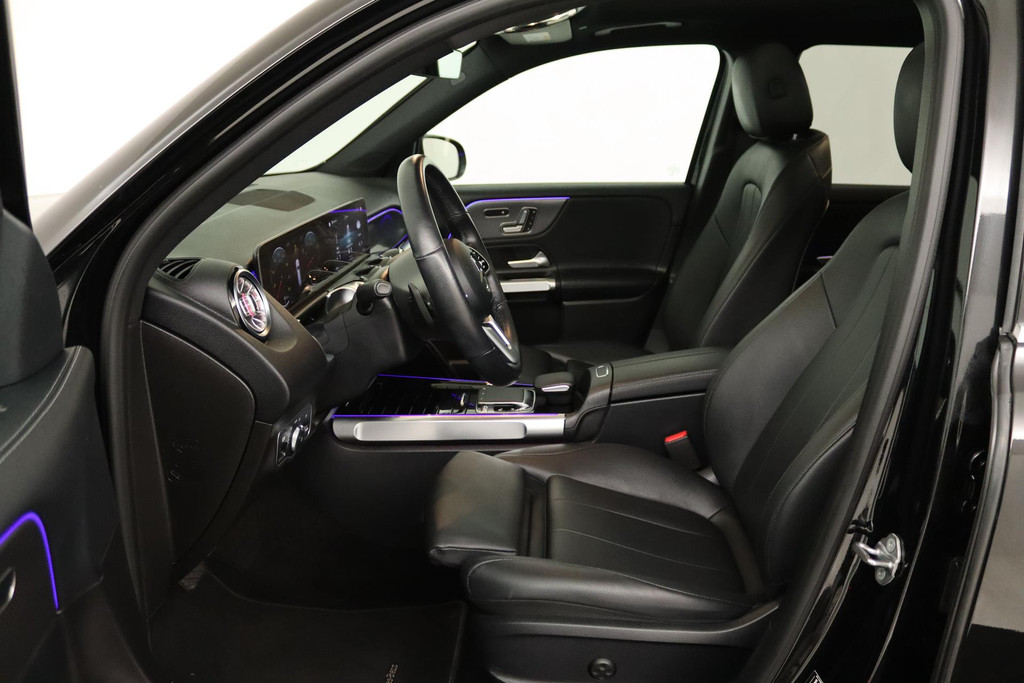 
Benz GLB 200 Business Solution Luxury (PANORAMADAK, SFEERVERLICHTING, STOELVERARMING, CAMERA, GOED ONDERHOUDEN) vol									