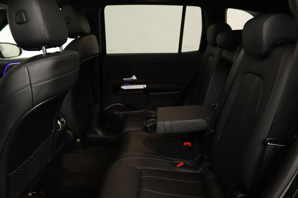 
Benz GLB 200 Business Solution Luxury (PANORAMADAK, SFEERVERLICHTING, STOELVERARMING, CAMERA, GOED ONDERHOUDEN) vol									