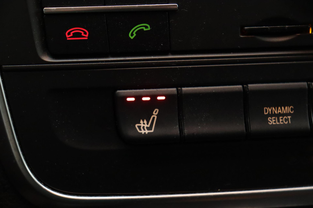 
Benz GLA 200 Prestige(Dealer OnderH, Automaat, Navi Groot, StoelV, Sportzetels, Climate Control, PDC V+A, Etc) vol									