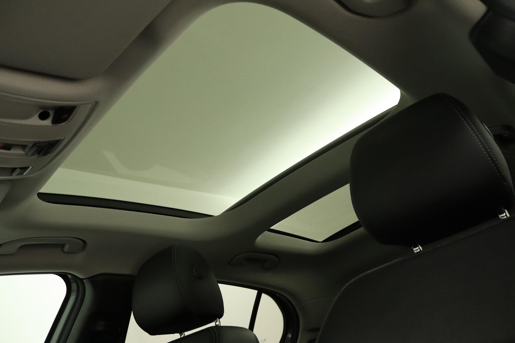 
Benz GLA 250 Premium Plus (PANORAMADAK, NAVIGATIE, CLIMA, CAMERA, LED, LEDER, STOELVERWARMING, GOED ONDERHOUDEN) vol									