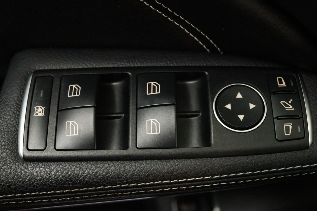 
Benz GLA 250 Premium Plus (PANORAMADAK, NAVIGATIE, CLIMA, CAMERA, LED, LEDER, STOELVERWARMING, GOED ONDERHOUDEN) vol									