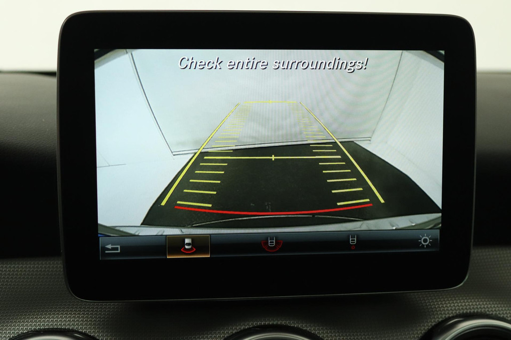 
Benz GLA 250 Premium Plus (PANORAMADAK, NAVIGATIE, CLIMA, CAMERA, LED, LEDER, STOELVERWARMING, GOED ONDERHOUDEN) vol									